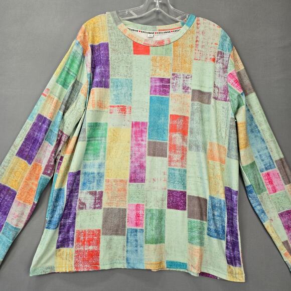 Exclusive Green Shirt Multicolor Geometric Print Tee Long Sleeves Scoop Women 2X - Picture 1 of 5